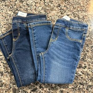 Brand new no tags Two pairs of old navy skinny toddler jeans size 3t